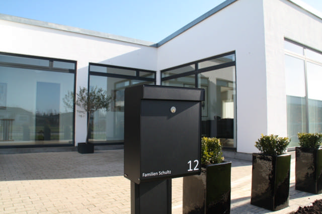 Allux Basic form Svart med svart front