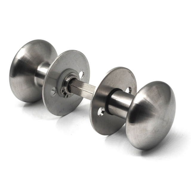 Randi Line 18 dörrknopp vridbar med rosett CC30, 708004