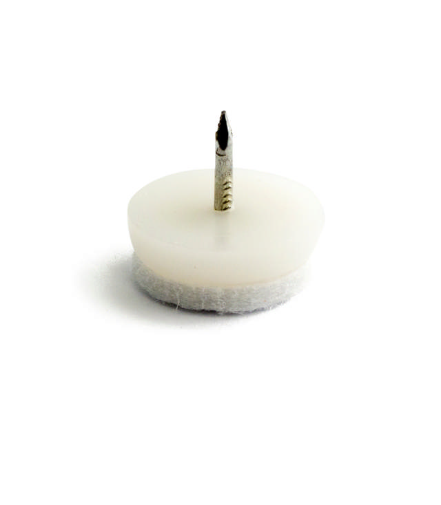 GOLVSKYDD MED SPIKFILT i ett stycke